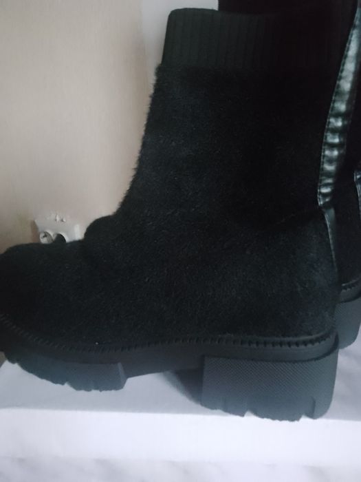 Продам  дуже зручні жіночі черевики