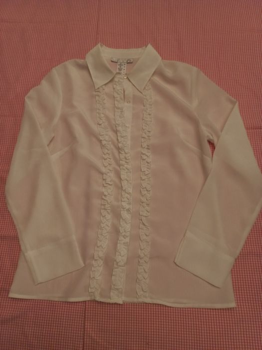 Camisa branca nova com folhos e punho solto