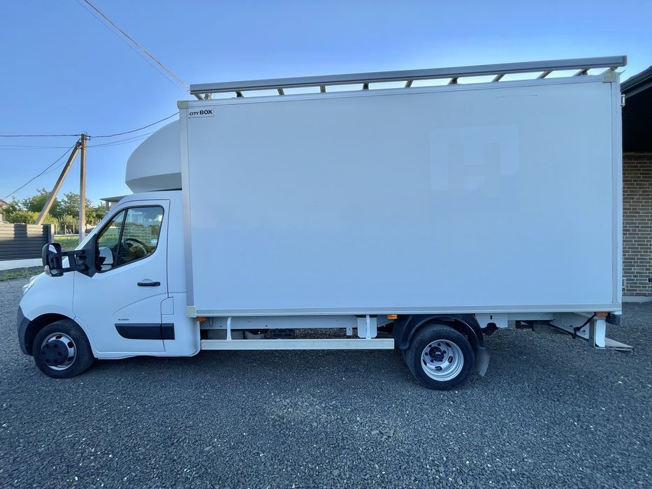 Свіжопригнаний Renault Master, Opel Movano