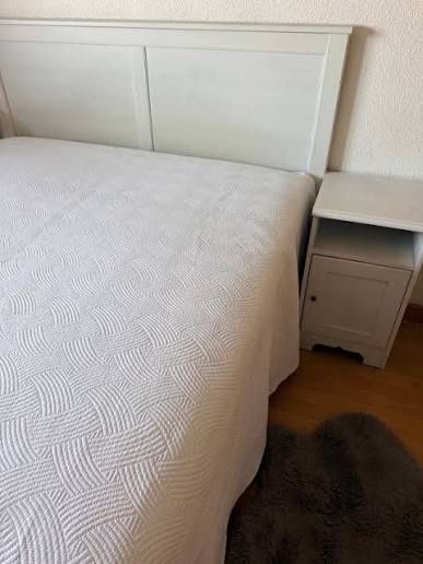 Cama de casal IKEA com colchão e estrado 140X200