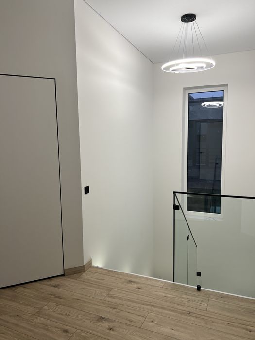 ДОМ,ГЕНЕРАТОР та інвертор Deye ,котедж ,метро Осокорки,озеро,Osocor