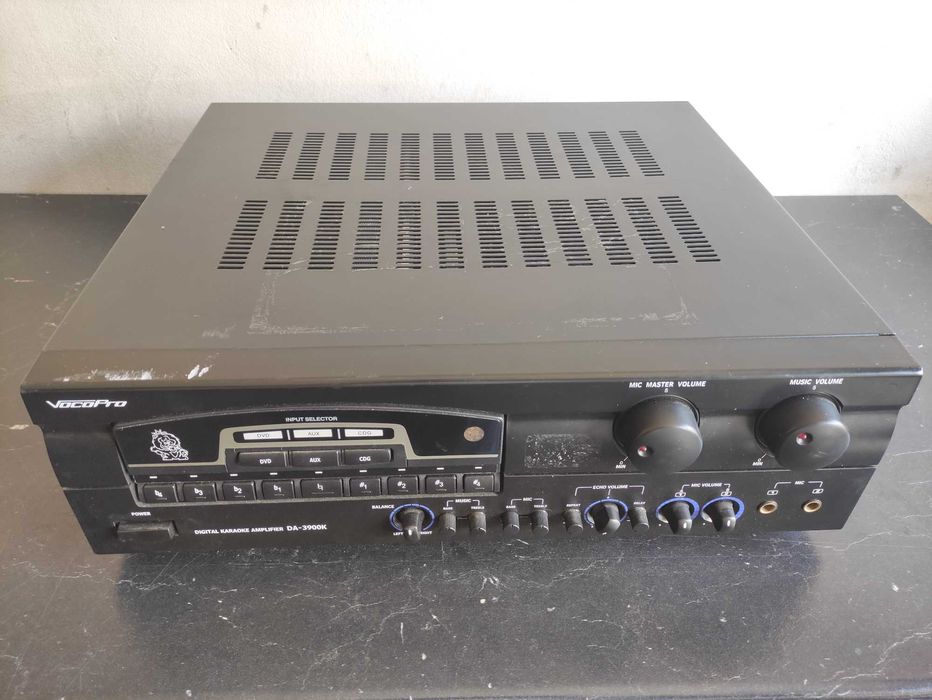 Wzmacniacz Karaoke VocoPro DA-3900K 200W 2xWejścia mikrofonowe