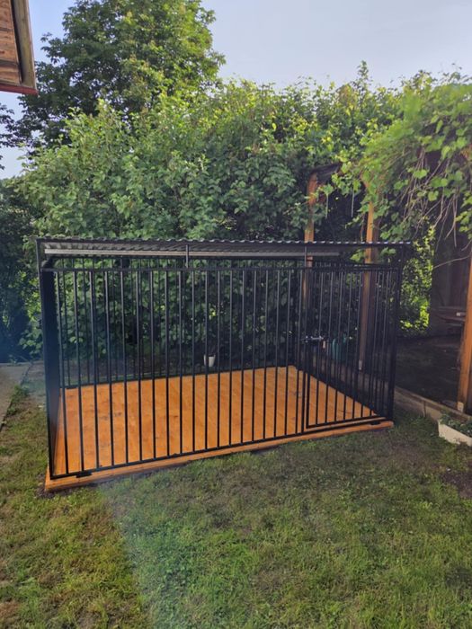 Kojec dla psa. Solidnie wykonany. Szybkie terminy realizacji.