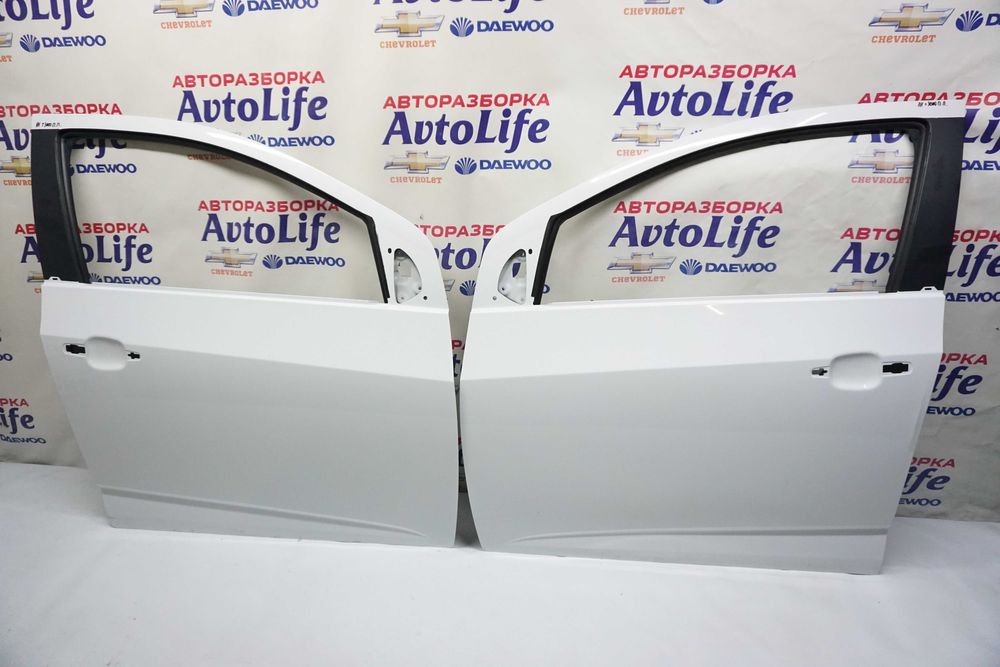 Двері передні Chevrolet Aveo\Шевроле Авео Т300