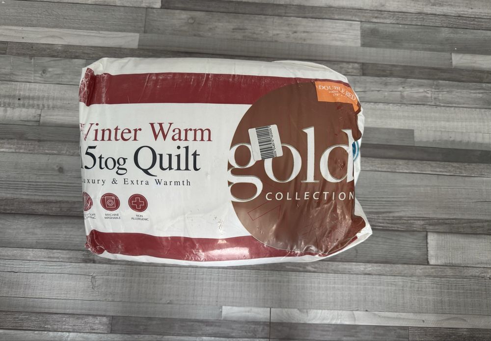 Novo. Edredão Inverno .Não alérgico. Lavável 200x200cm. 15 TOG Esmoriz