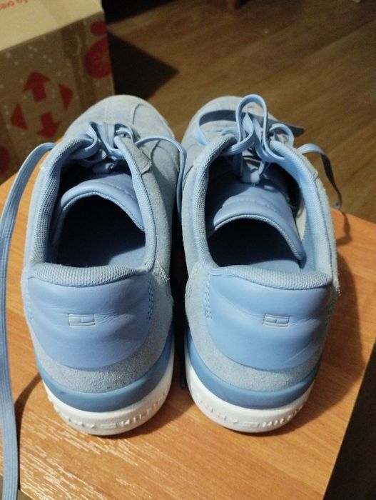 Продам кроссовки Tommy Hilfiger 41р. 26см.