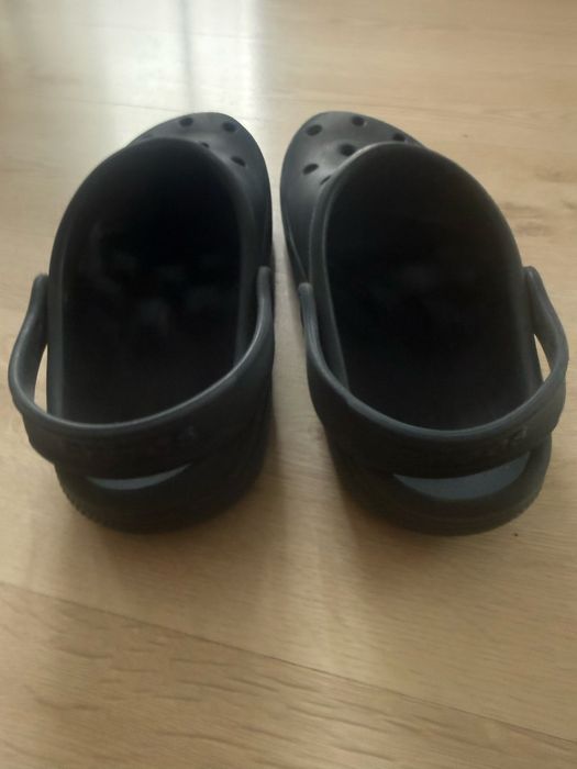 Granatowe crocs 38