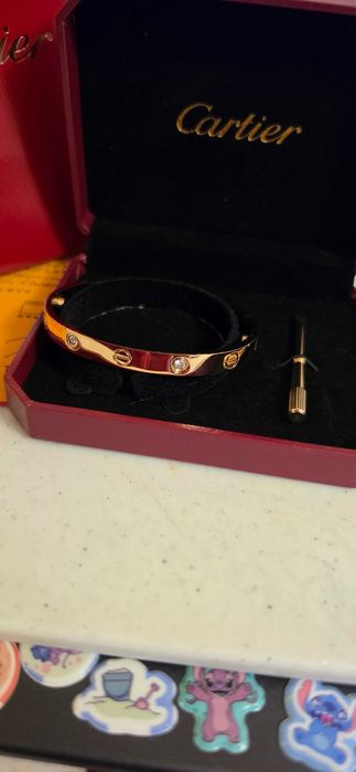 Bransoletka w stylu Cartier love