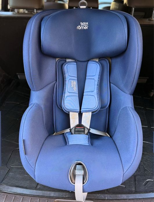 Автокрісло Britax-Römer Trifix2 i-Size (76–105 см, до 4 років| Isofix)