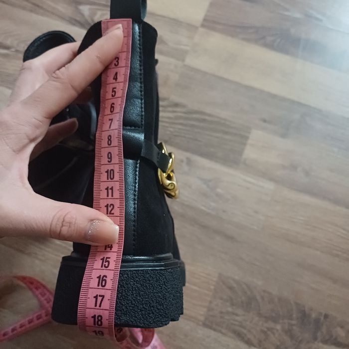 Демі ботінки 34- 21.5см
