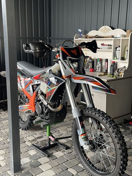 Підйомник/домкрат/підставка для мотоцикла