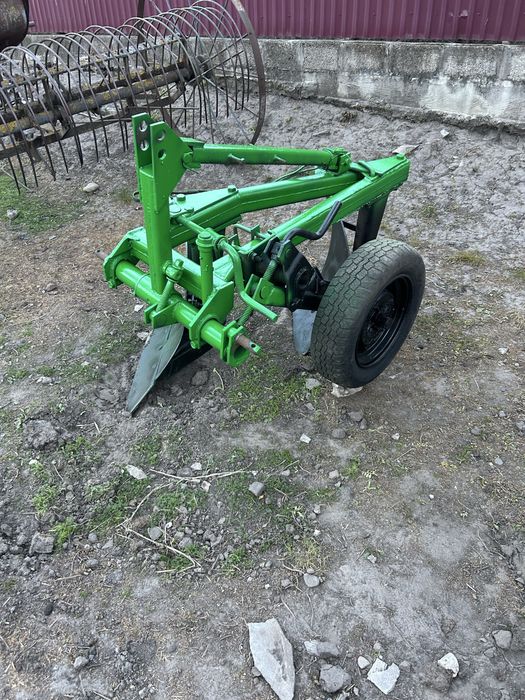 Продам плуг Bomet