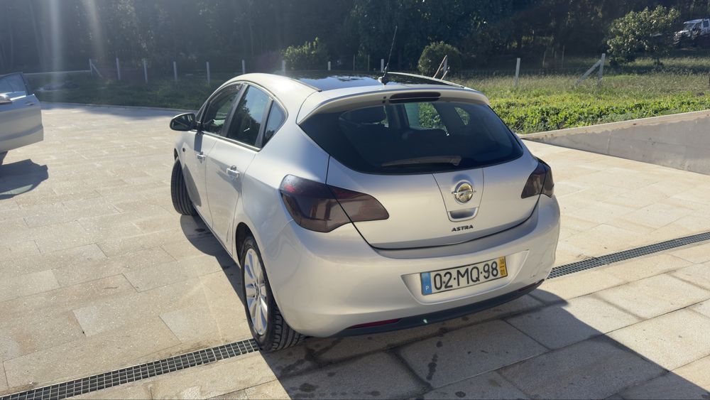 Vendo Opel Astra J — photo 3
