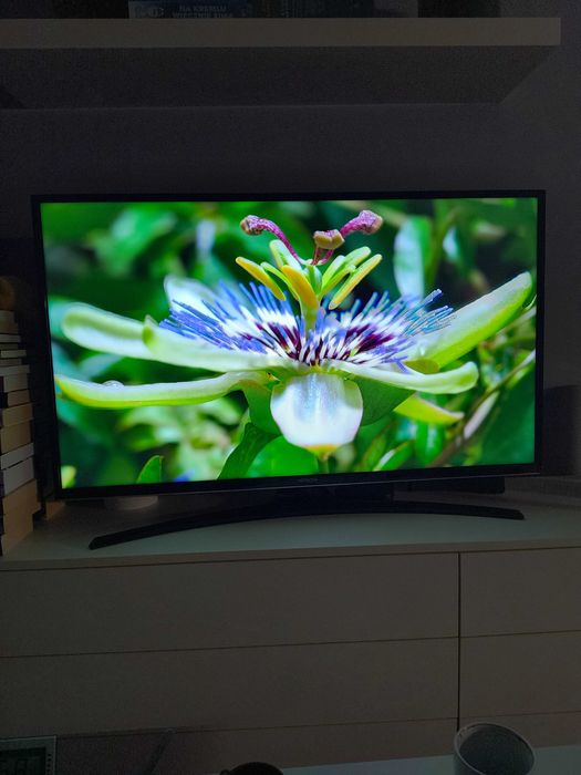 Telewizor Hitachi 43" Full HD | Smart TV | Wi-Fi | Netflix |