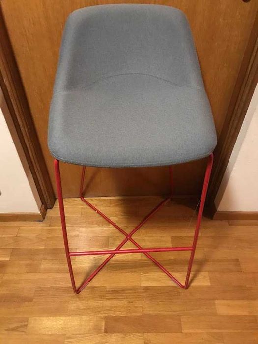 Krzesło hoker tapicerowany Noti Mishell