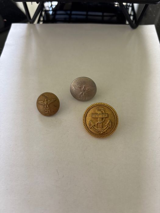 Botões de uniformes da Wehrmach e Kriegsmarine do 3 reich ww2