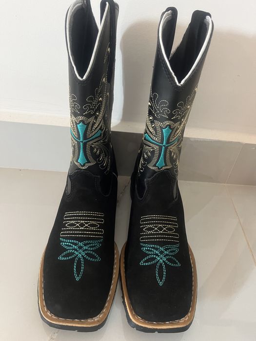 Bota texana vinda do Brasil