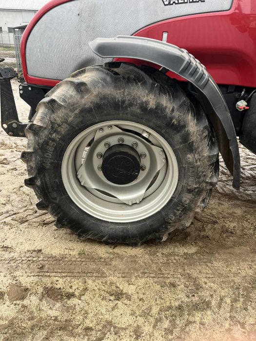 Ciągnik Valtra T 130