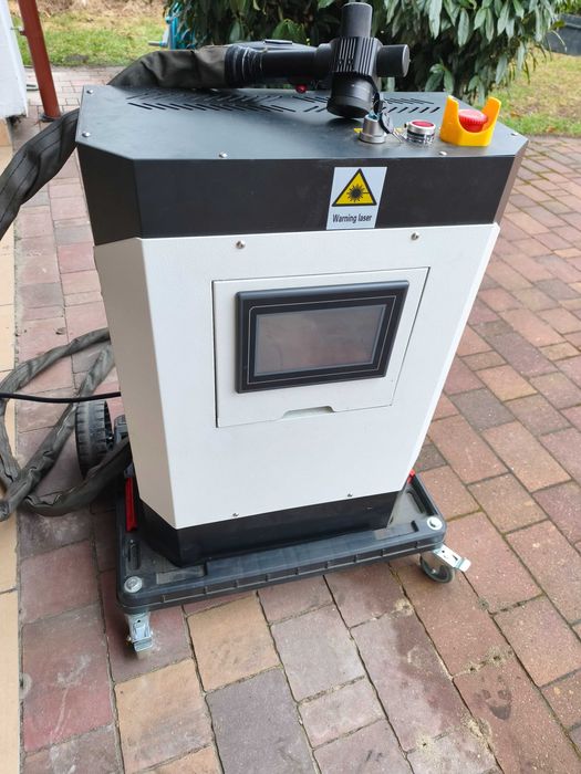 Laser pulsacyjny