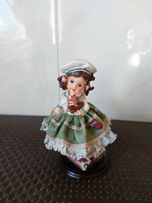 Decorative Figurines64751240569473121