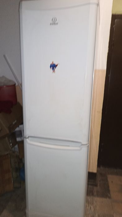 Продам холодильник