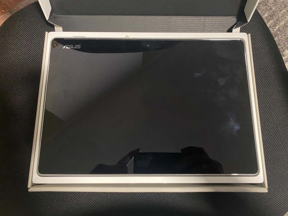 Планшет ASUS  все працює тільки потрібна заміна батереї ціна символічна 1000 грн 0971130889