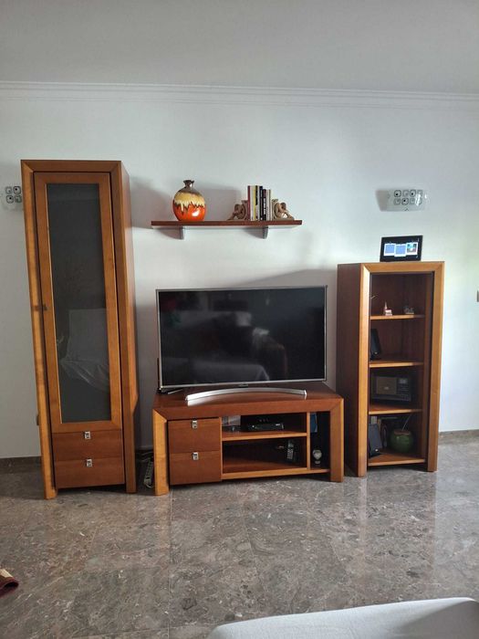 Móvel de Sala Impecável ( Cerejeira )