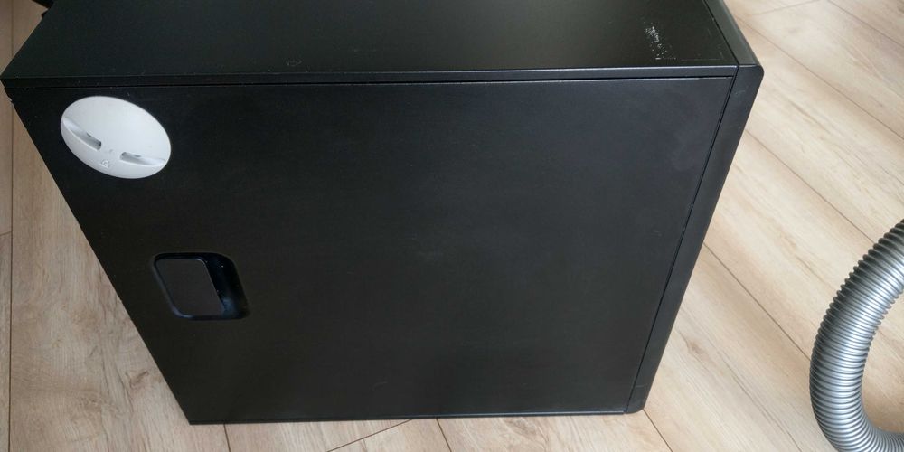 HP Z230 / XEON E3-1246 v3 / 256GB SDD / 1TB HDD / 8GB RAM ECC / NVIDIA K620