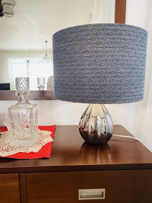 Lampa nocna / stolowa MASSIVE lampka