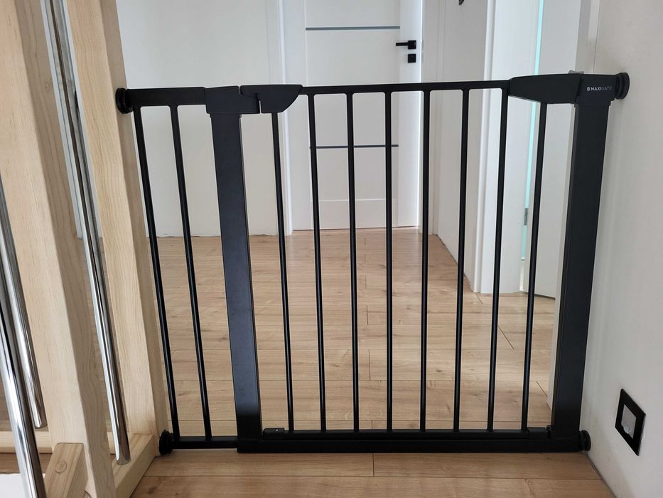 Barierka bramka zabezpieczająca do drzwi schodów 75-103cm MAXIGATE