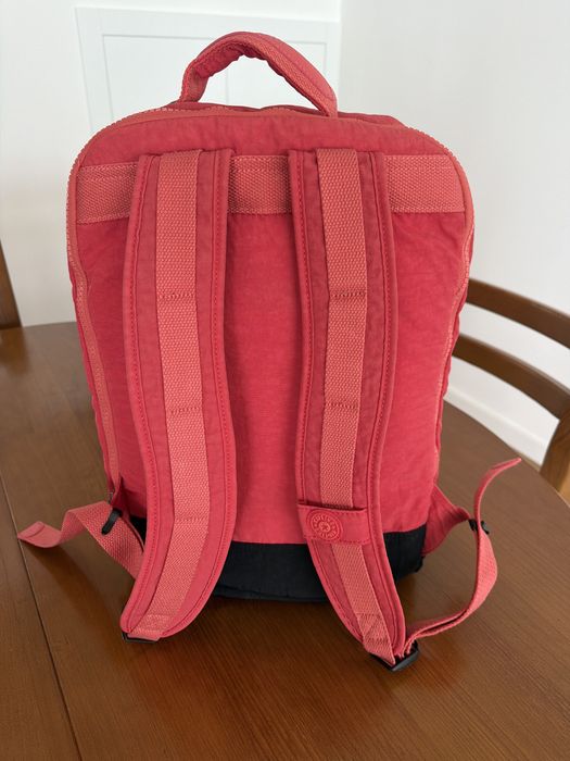 Mochila escolar Kipling (expansivel / com divisórias)