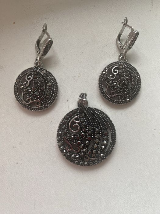 Серебрянные гарнитуры