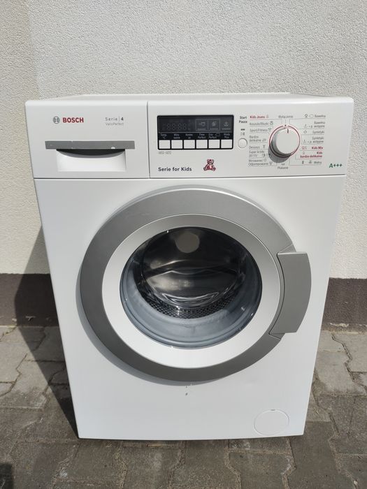 Пральна машина BOSCH SERIE 4 з Європи.5 kg. 40 см вузька