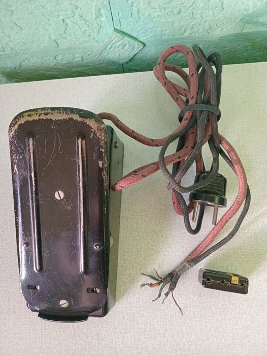 Запчасти швейных машин и оверлоков.