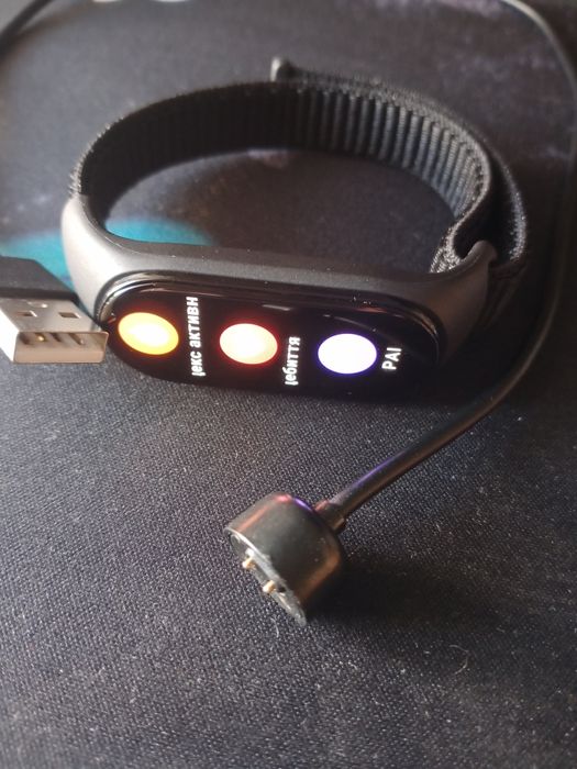 Продам фітнес браслет Mi band 7