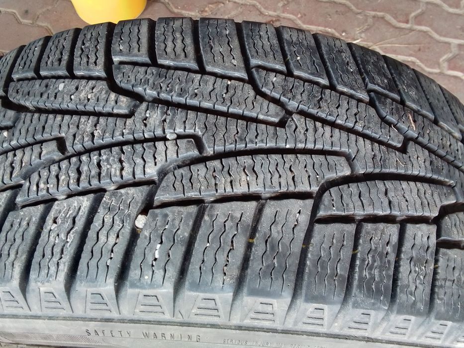 1 Opona zimowa 215/55r16 KUMHO 7mm