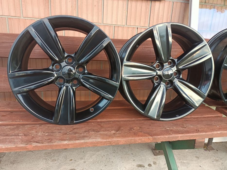 Felgi 5x114,3 R18 Mitsubishi
