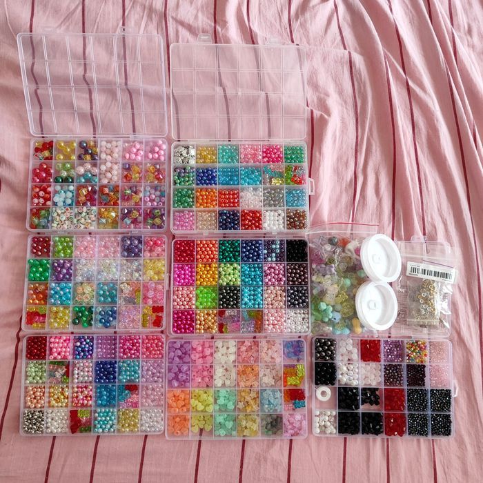 набір намистин бусин для створення прикрас браслетів брелоків