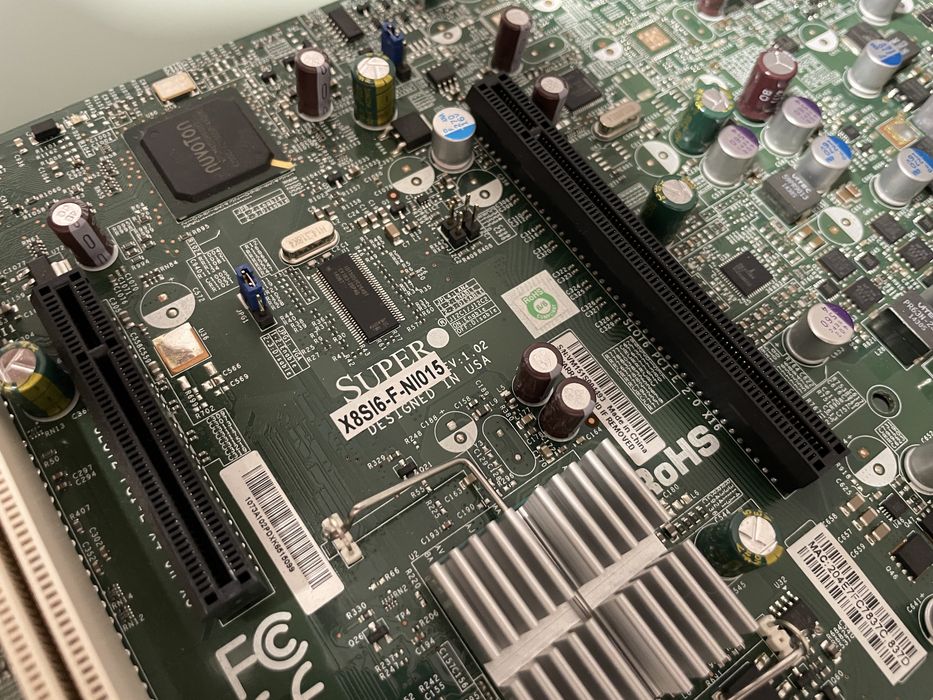 Plyta glowna supermicro x8si6-f-ni015 z kontrolerem lsi sas 9207-8i