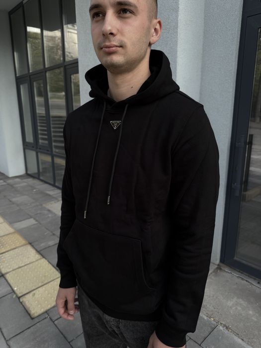 Худі    Prada. .