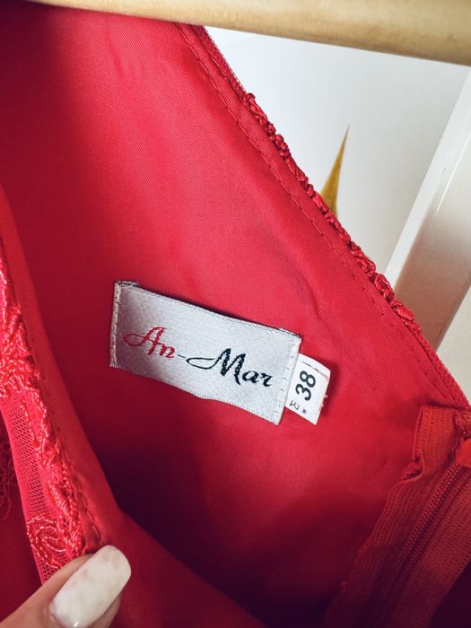 Przepiękna sukienka koktajlowa An Mar, 38