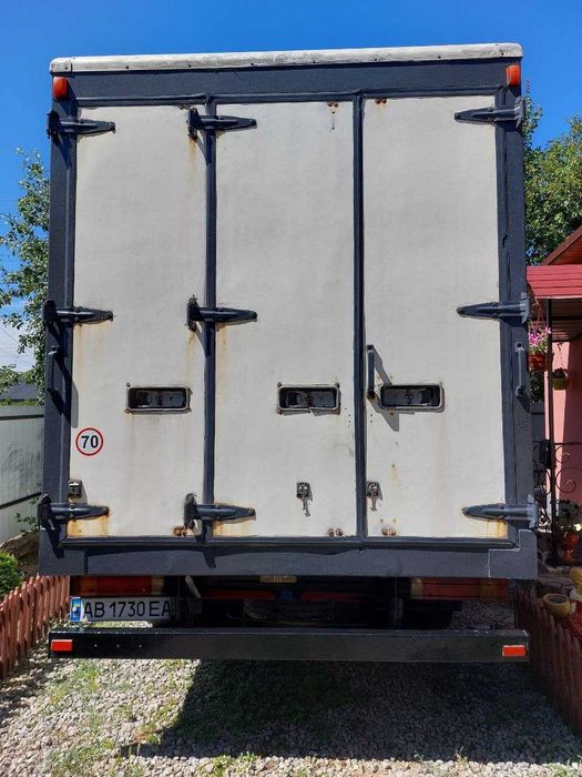 MERCEDES Sprinter 616 вантажний Мерседес до 5т дуже гарний стан
