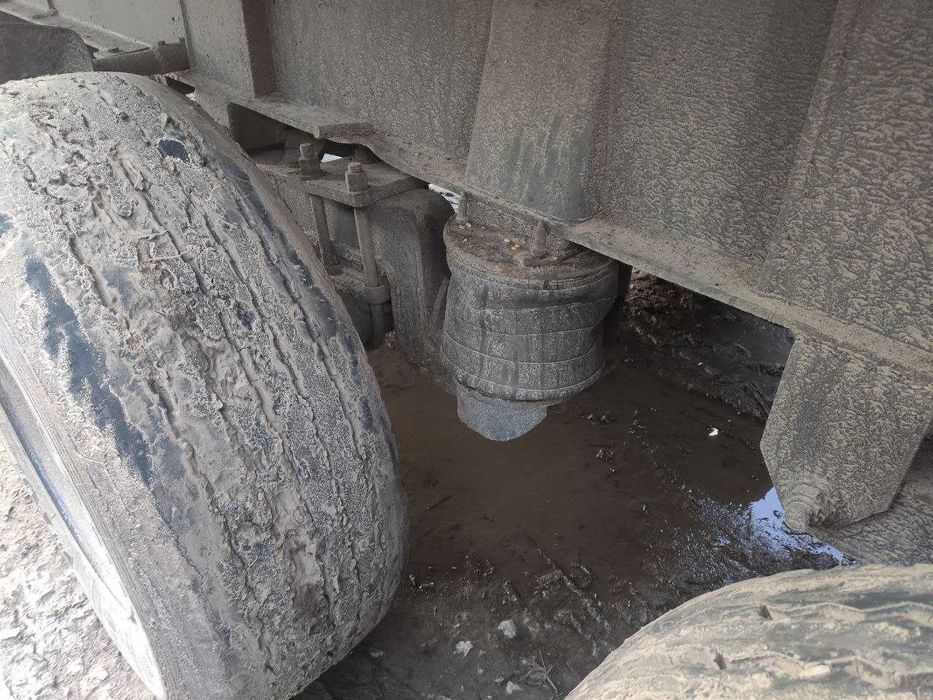 Напівпричеп зерновоз-контейнеровоз