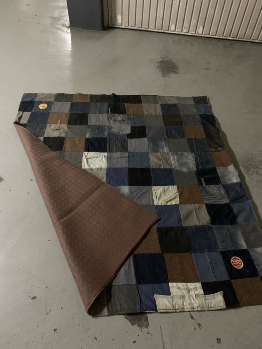 Tapete carpete feito de ganga bar ou mesa como ikea ou area