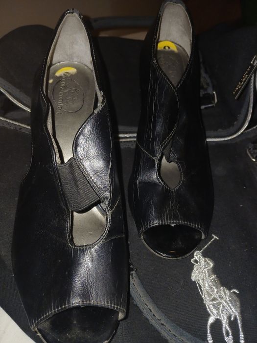 Sapatos Confort pretos