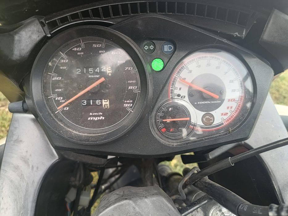 Honda CBF125, 2013r sprawny kat. B wtrysk 2-2.5 litra 100 km