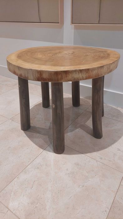 Mesa de apoio da AREA STORE - Teca natural