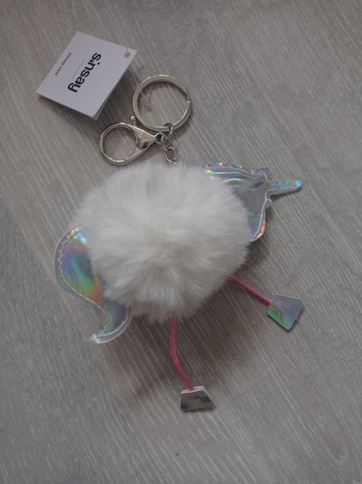 Nowy brelok jednorożec