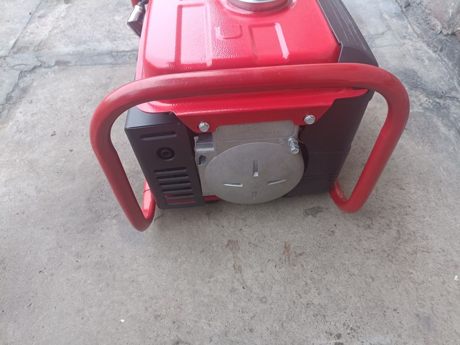 Продам генератор Einhell