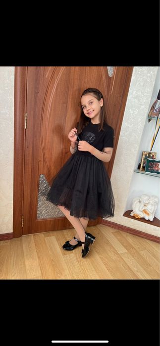 Платье на девочку 8-9 лет